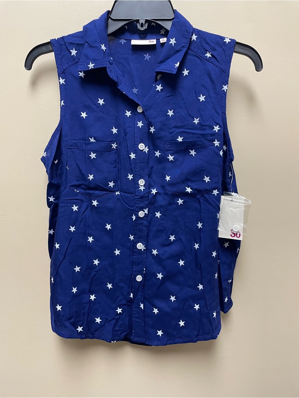 Sleeveless Button Tank Top With Star Pattern